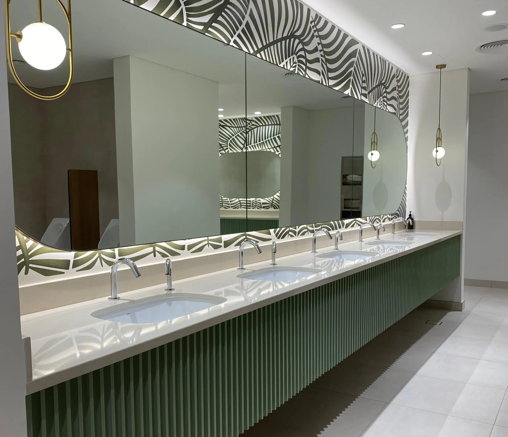 How A Corian Kitchen Top Handles Heat And Stains